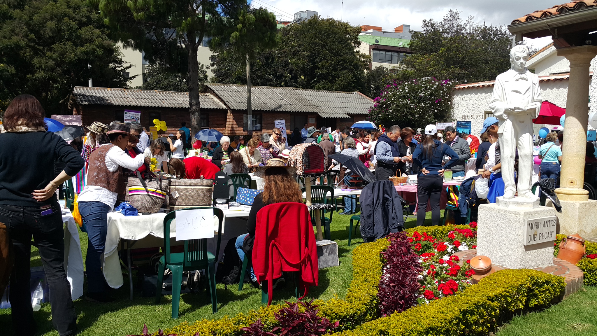 https://arquimedia.s3.amazonaws.com/27/noticias/feria-emprendedores-caratulajpg.jpg